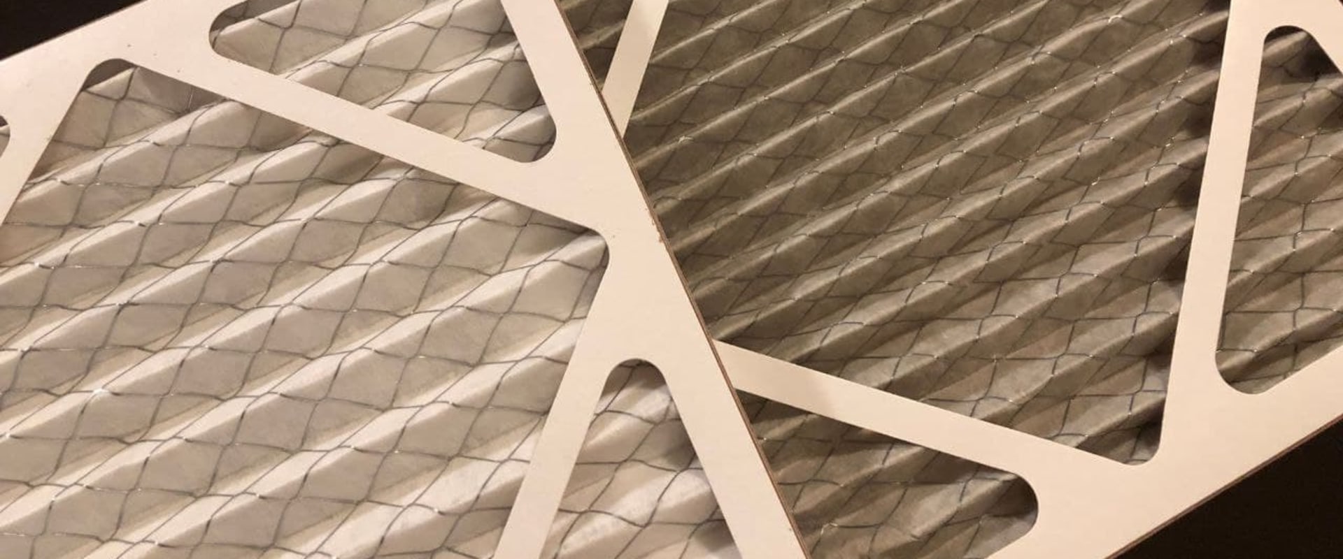 The Synergy Between Furnace HVAC Air Filter 24x24x2 and Air Purifier for House Guarantees Healthier Living Spaces